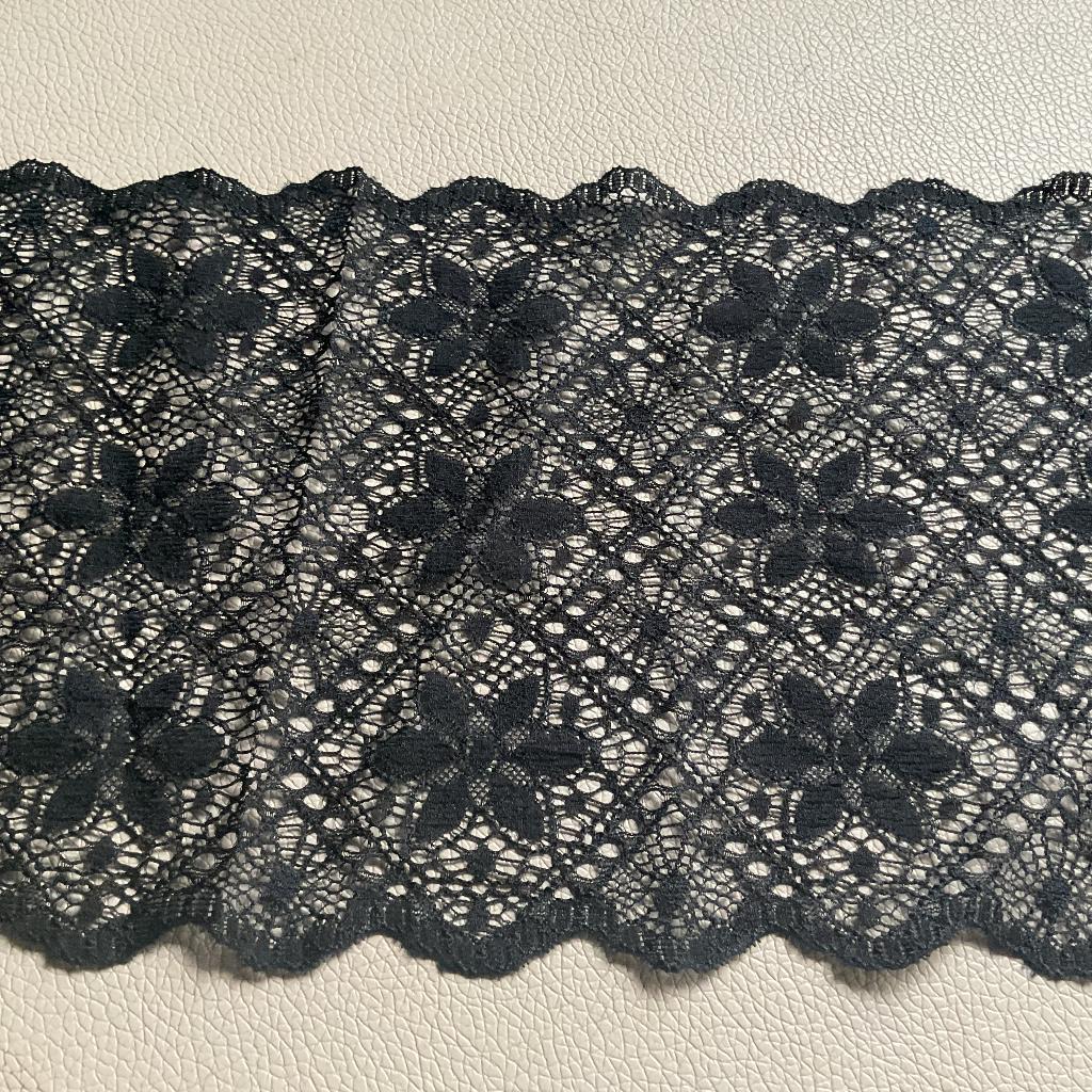 Prachtig stuk oude zwarte  kant, mooi vr jabot, aan kledij…, Ophalen of Verzenden, Kant