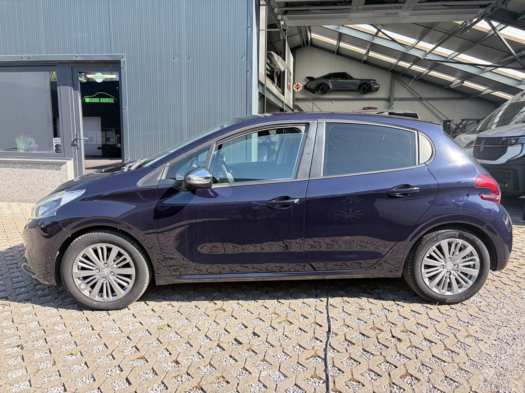 Peugeot 208 Benzine - Allure uitvoering, Auto's, Voorwielaandrijving, Stof, Gebruikt, Blauw
