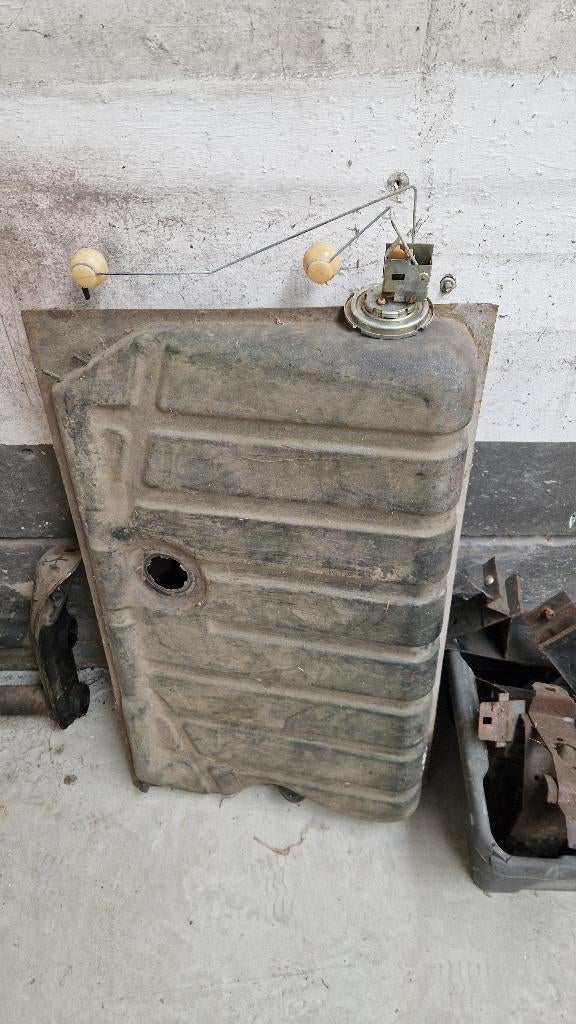 Réservoir de carburant d'origine + jauge — VW cox1302/1303, Autos : Pièces & Accessoires, Systèmes à carburant, Volkswagen, Utilisé