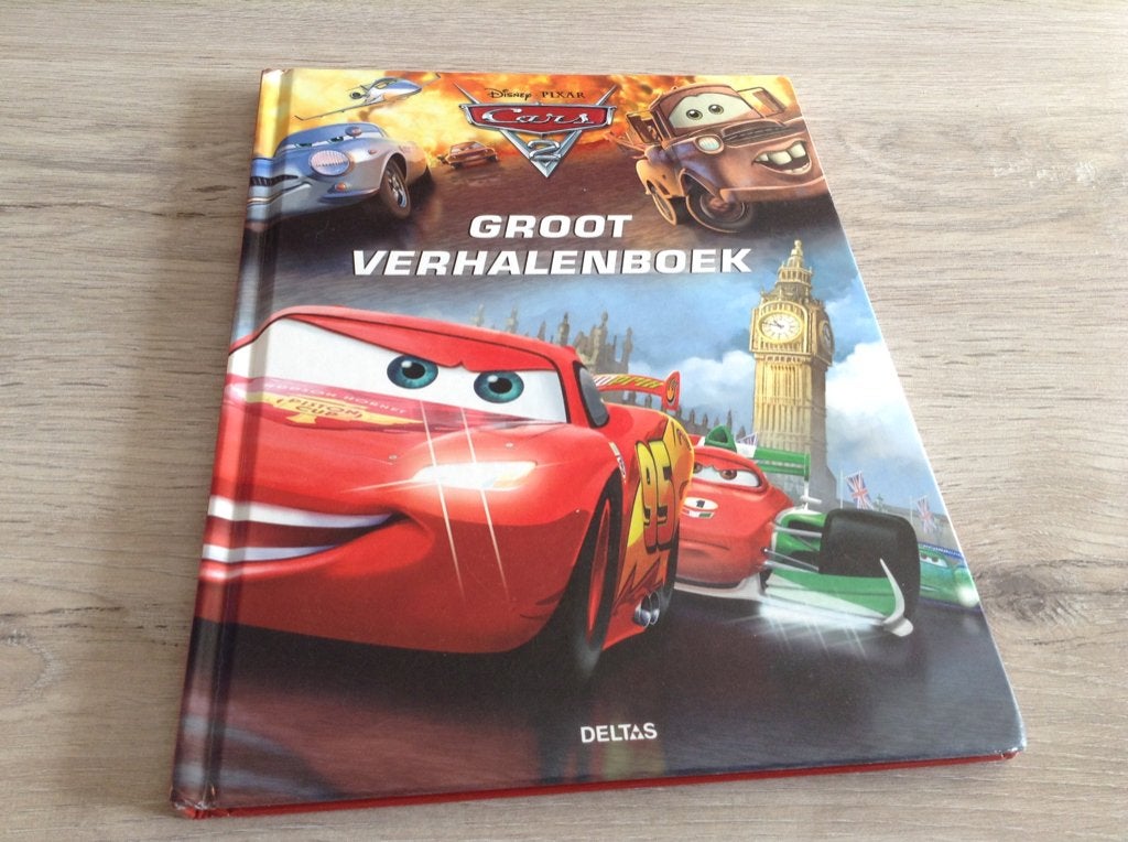 Disney-Pixar Cars 2 groot verhalenboek, Boeken, Jongen of Meisje, Deltas, Ophalen of Verzenden, Zo goed als nieuw
