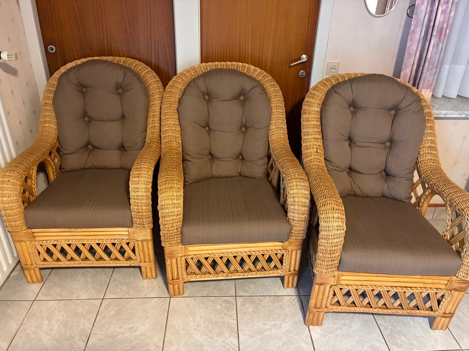 3 rieten stoelen, Antiek en Kunst, Ophalen