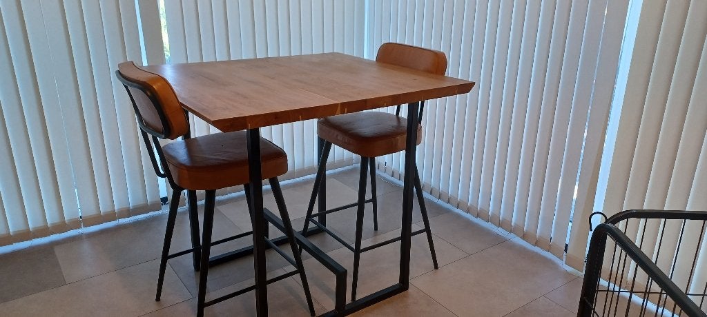 Bartafel hout met 2 stoelen, Enlèvement, Utilisé