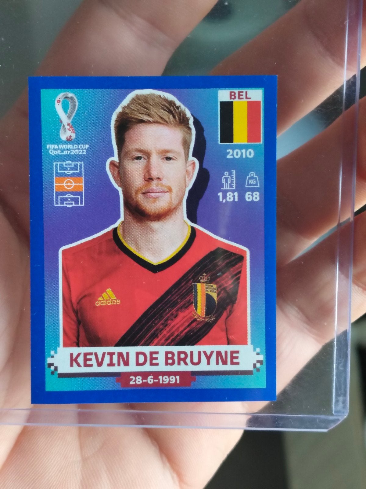 Panini sticker WK Qatar Kevin de Bruyne België blauwe rand, Enlèvement ou Envoi, Autocollant