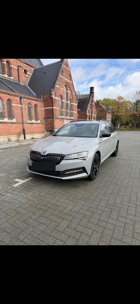 Škoda Superb Combi SPORTLINE iV 218PK DSG – 2021, Autos, Achat, Noir, Automatique, Particulier