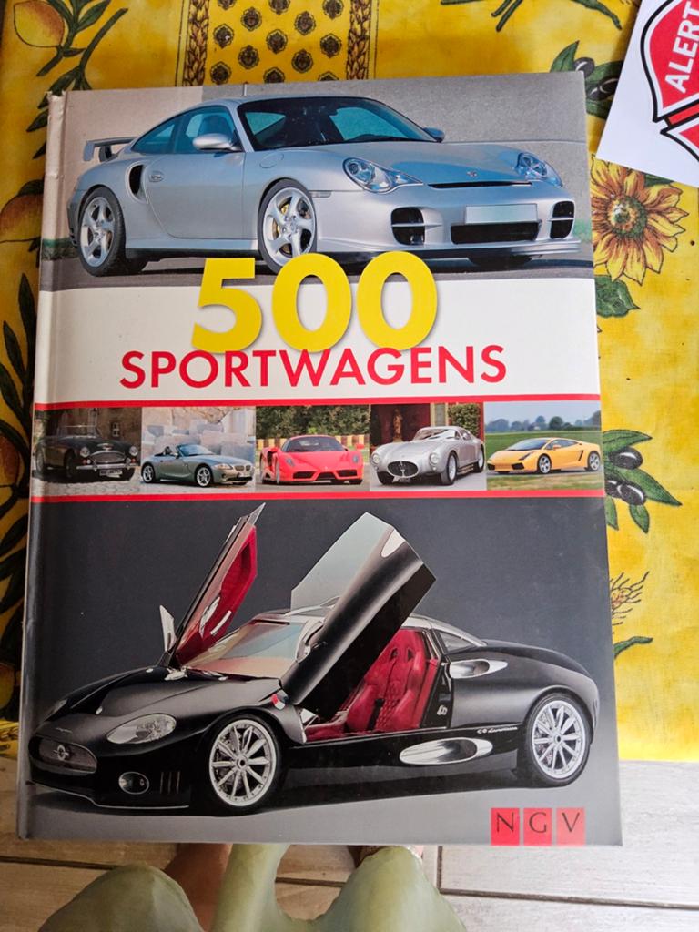 4 x 500 voertuigen, Boeken, Ophalen