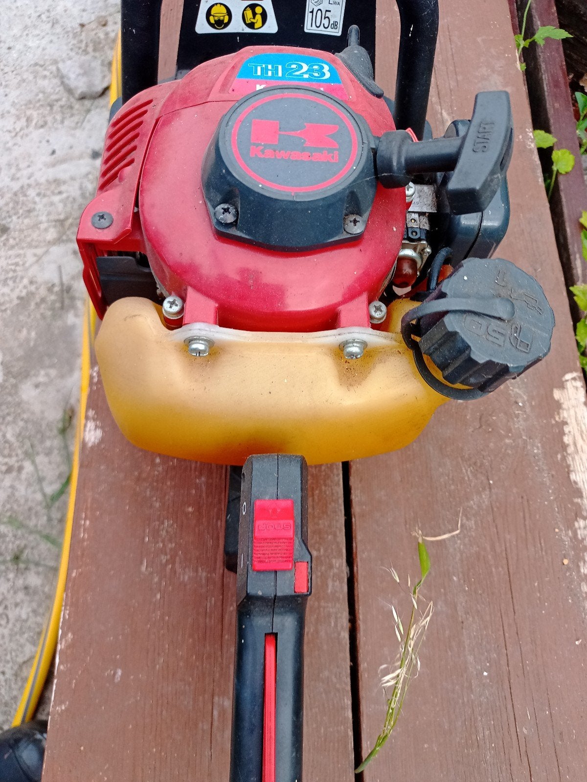 Taille haies Kawasaki th23 professionnel 60 cm, Jardin & Terrasse, Enlèvement, Utilisé, Essence, Kawasaki th23