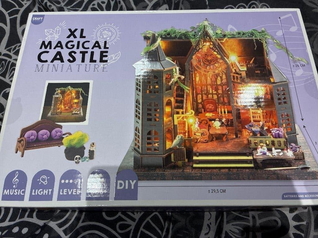 DIY miniatuurhuis XL, Magical Castle, Hobby en Vrije tijd, Ophalen of Verzenden, Nieuw, Knutselset, Overige merken