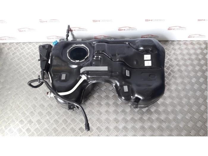Réservoir de carburant d'un Mercedes A-Klasse, Autos : Pièces & Accessoires, 3 mois de garantie, Utilisé, -, -