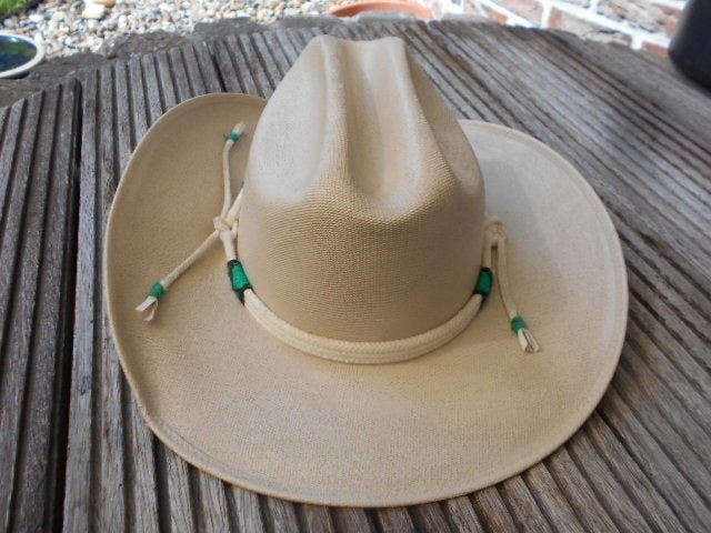 american cowboy, chapeau, foulard, boucle, livre etc, Enlèvement ou Envoi, Comme neuf, Amérique du Nord