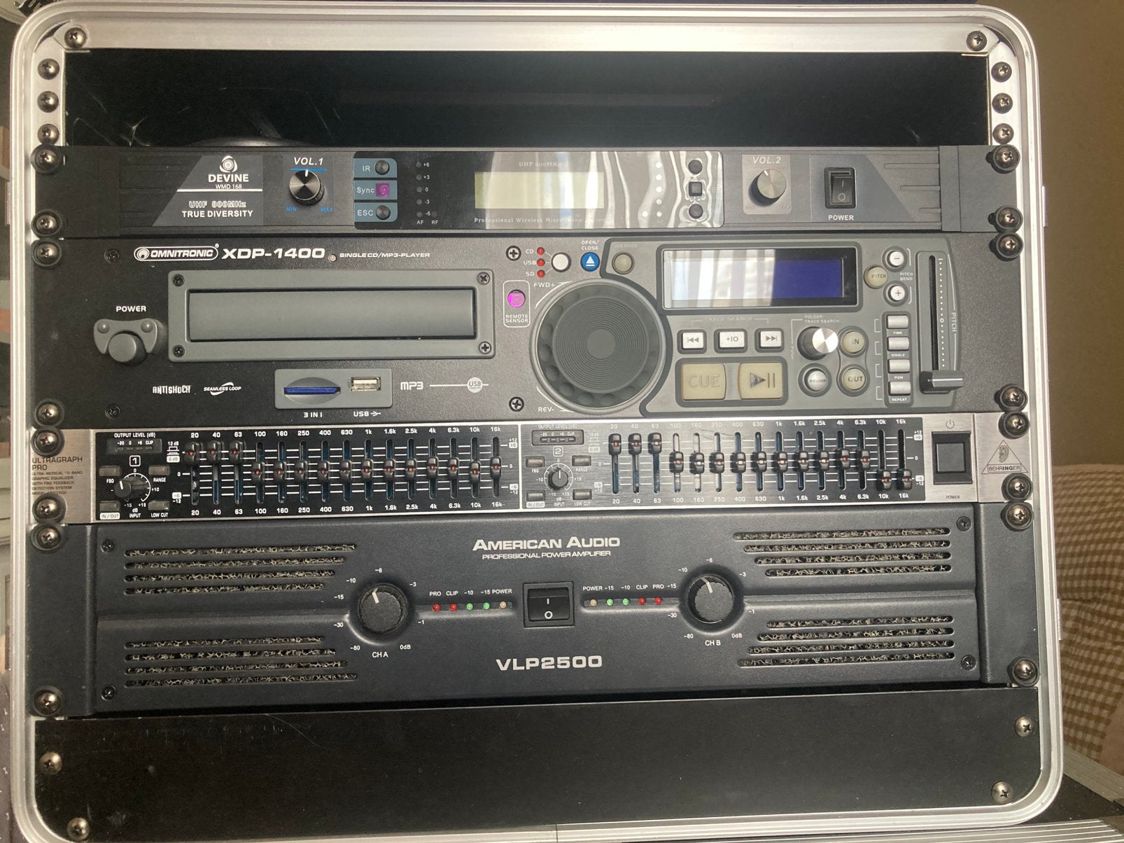 Versterker set in flightcase, Muziek en Instrumenten, Dj-sets en Draaitafels, Ophalen, Gebruikt