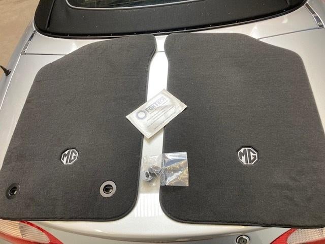 Ensemble de tapis MG TF MGF MGTF avec logo LE500 noir/argent, Neuf, MG, Enlèvement ou Envoi, Fontech.belgium@gmail.com