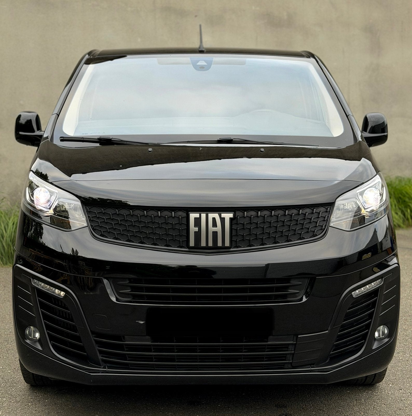 Fiat Scudo 2.0D Automaat 3-zit 177Pk euro6D 2022, Autos, Camionnettes & Utilitaires, Euro 6, Entreprise, 3 places, Noir