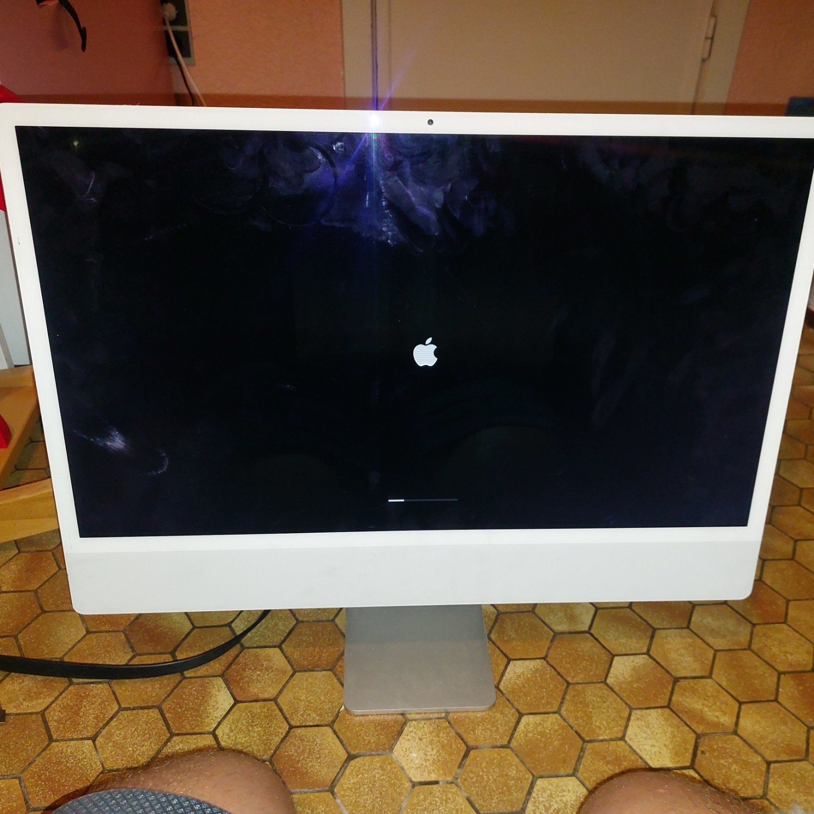defecte iMac M1 met strepen op het scherm, Computers en Software, Apple Desktops, Ophalen, 256 GB, IMac, 8 GB