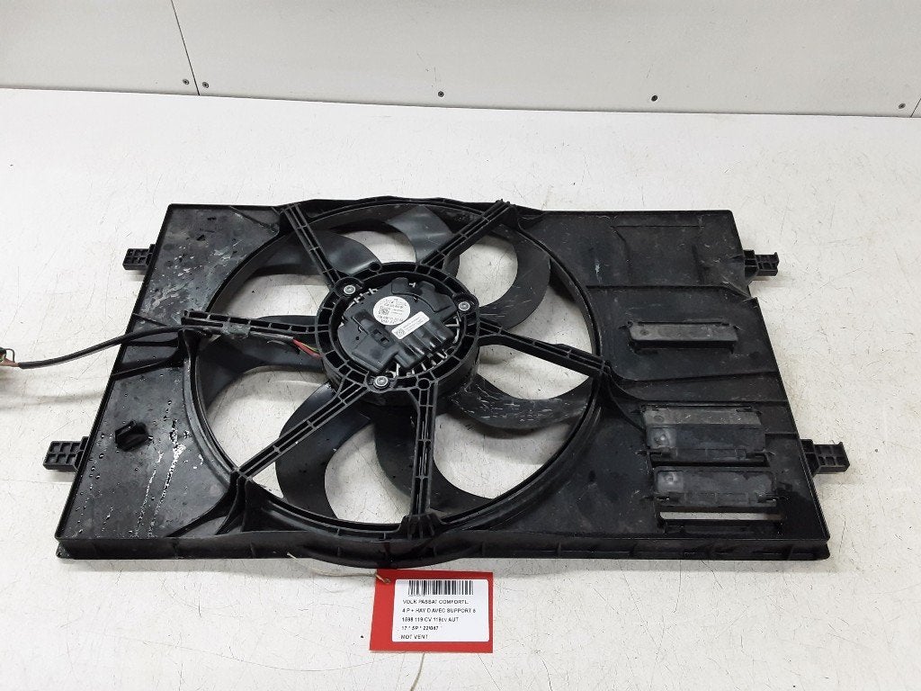 RADIATEUR VENTILATEUR Volkswagen Passat (3G2) (5Q0959455BF), Volkswagen, Volkswagen AG, Utilisé, Kundenbetreuung@volkswagen.de
