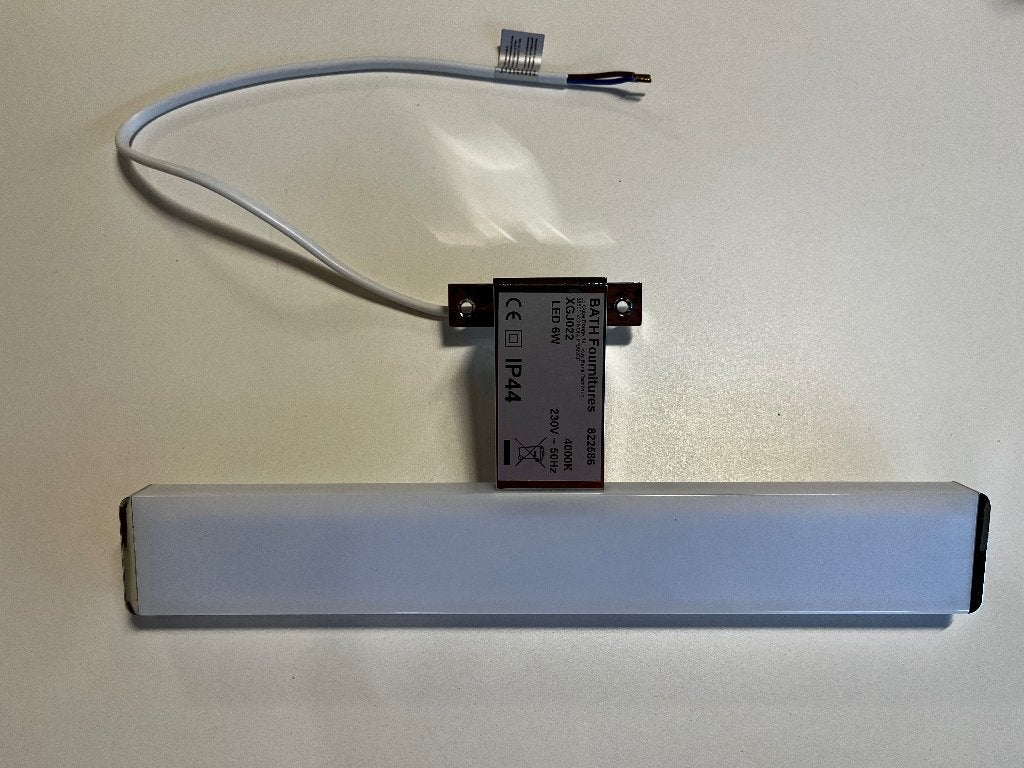 Lampe LED 6w pour salle de bains - allibert - neuf, Enlèvement, Neuf, Lampe de miroir ou Lampe de tableau, LED