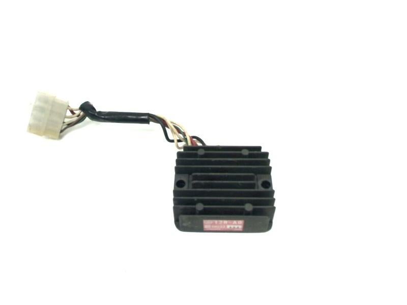 Yamaha Spanningsregelaar XJ 700 MAXIM X 1986, Ophalen of Verzenden, Gebruikt