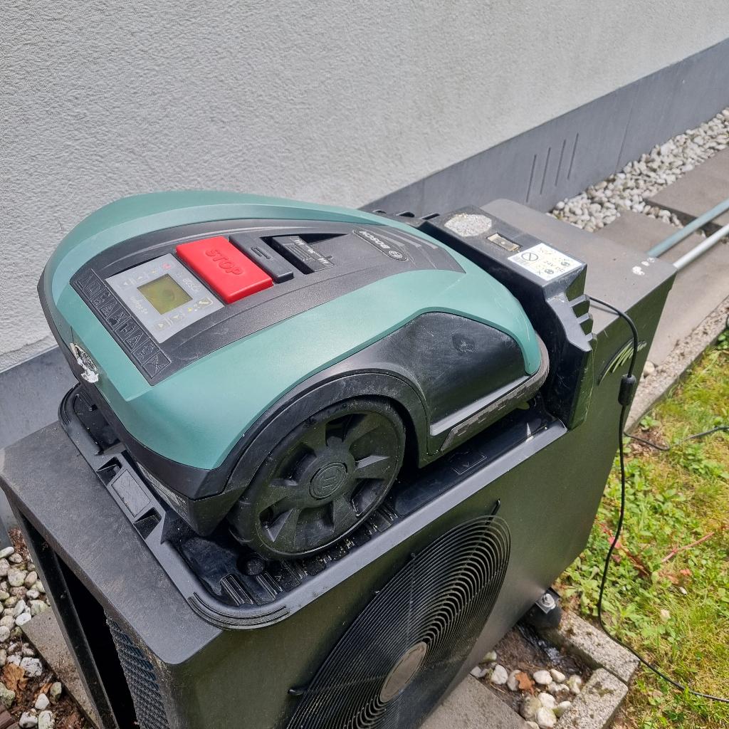 Bosh Indego S+ 350 robot maaier met laad station, Ophalen, Gebruikt, 20 tot 25 cm, BOSCH
