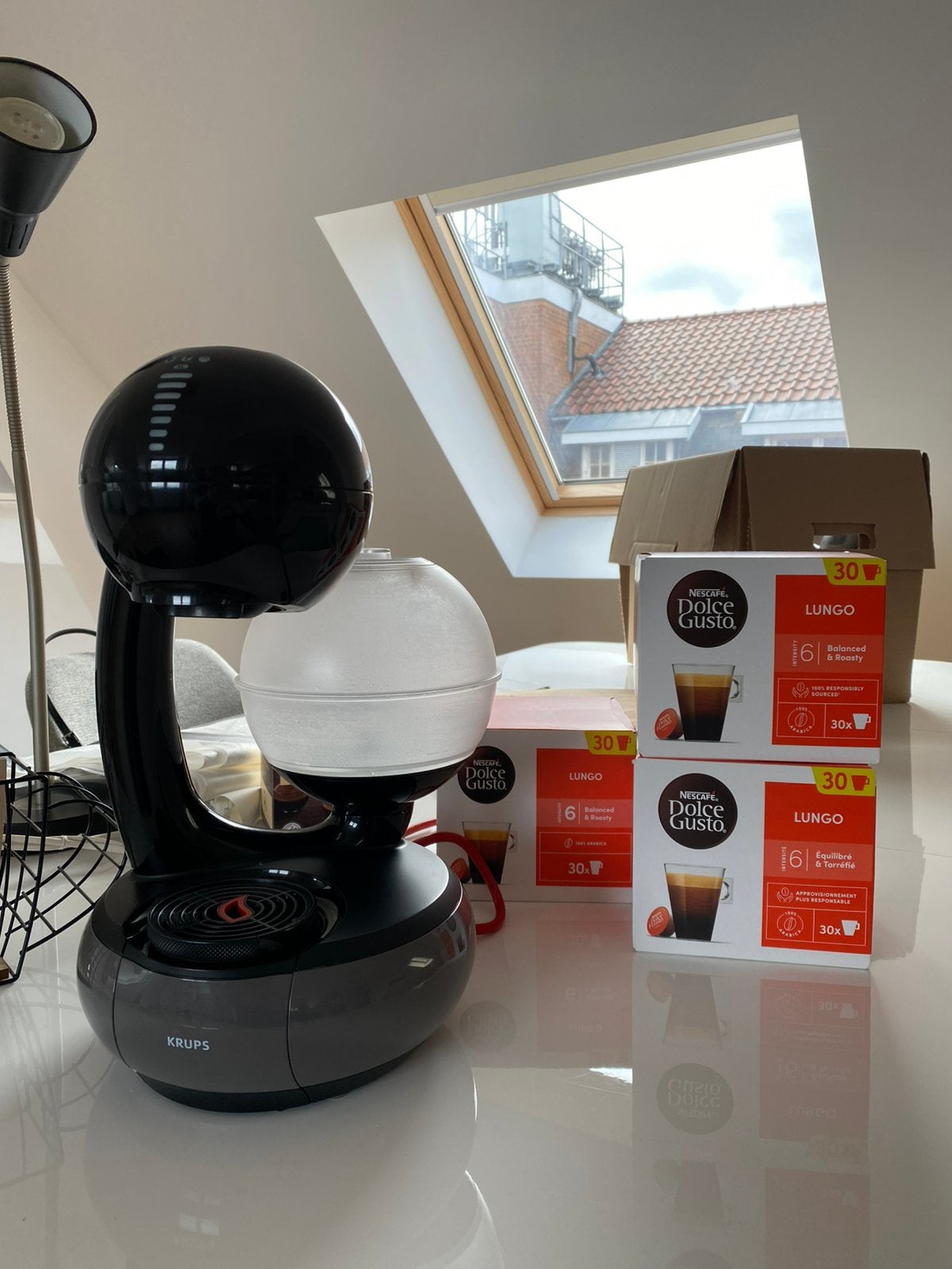 Dolce Gusto, Réservoir d'eau amovible, Dosettes et capsules de café, Utilisé, 10 tasses ou plus