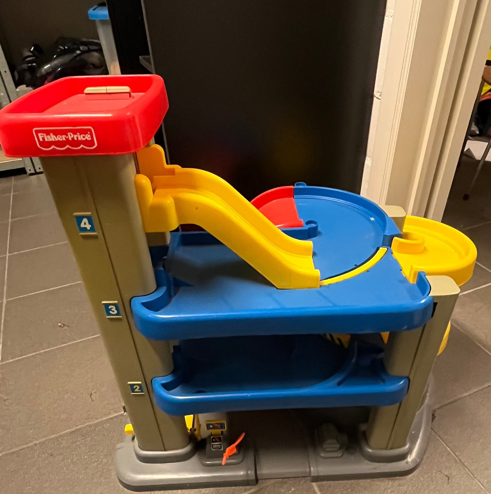 Speelgoed parkeergarage, Ophalen, Zo goed als nieuw