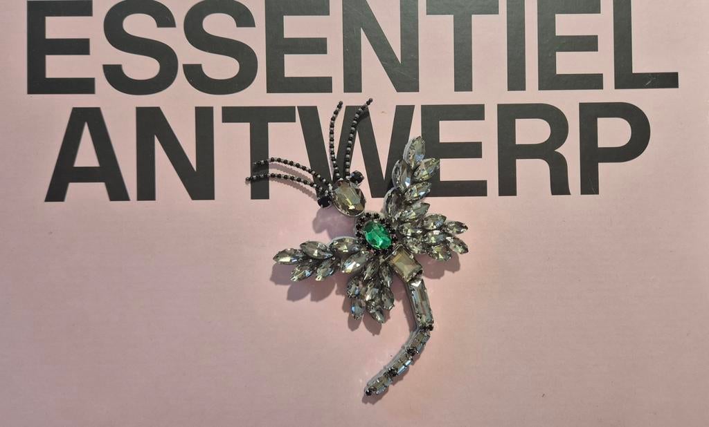 Essentiel Antwerp broche met strass - 1x gedragen, Handtassen en Accessoires, Verzenden, Met strass