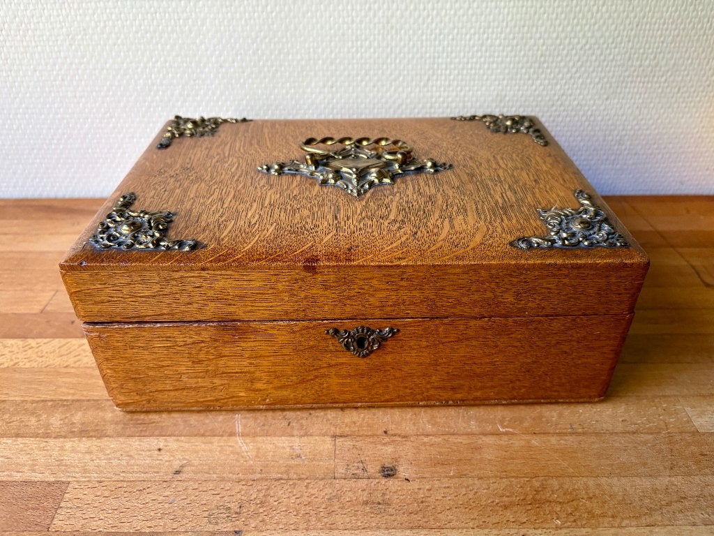 Antiek kistje, Antiek en Kunst, Ophalen of Verzenden