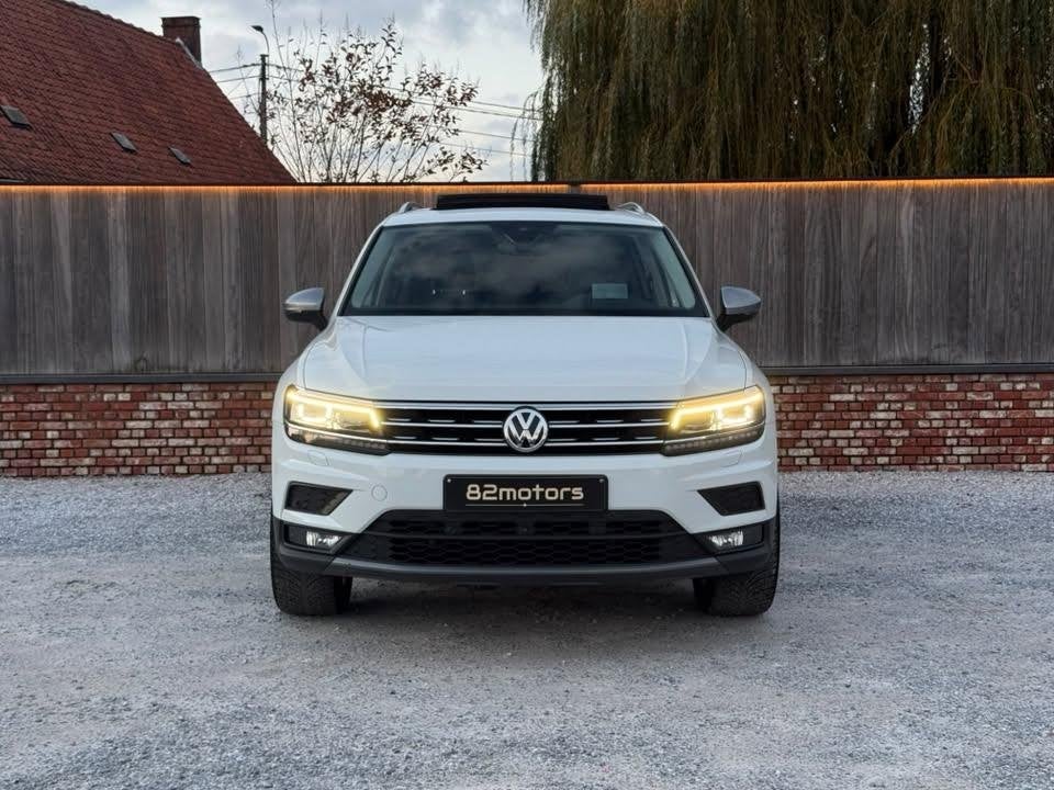 volkswagen tiguan 2.0tdi 4motion/pano/led/carplay/trekhaak, Auto's, Automaat, Stof, 4 cilinders, Bedrijf