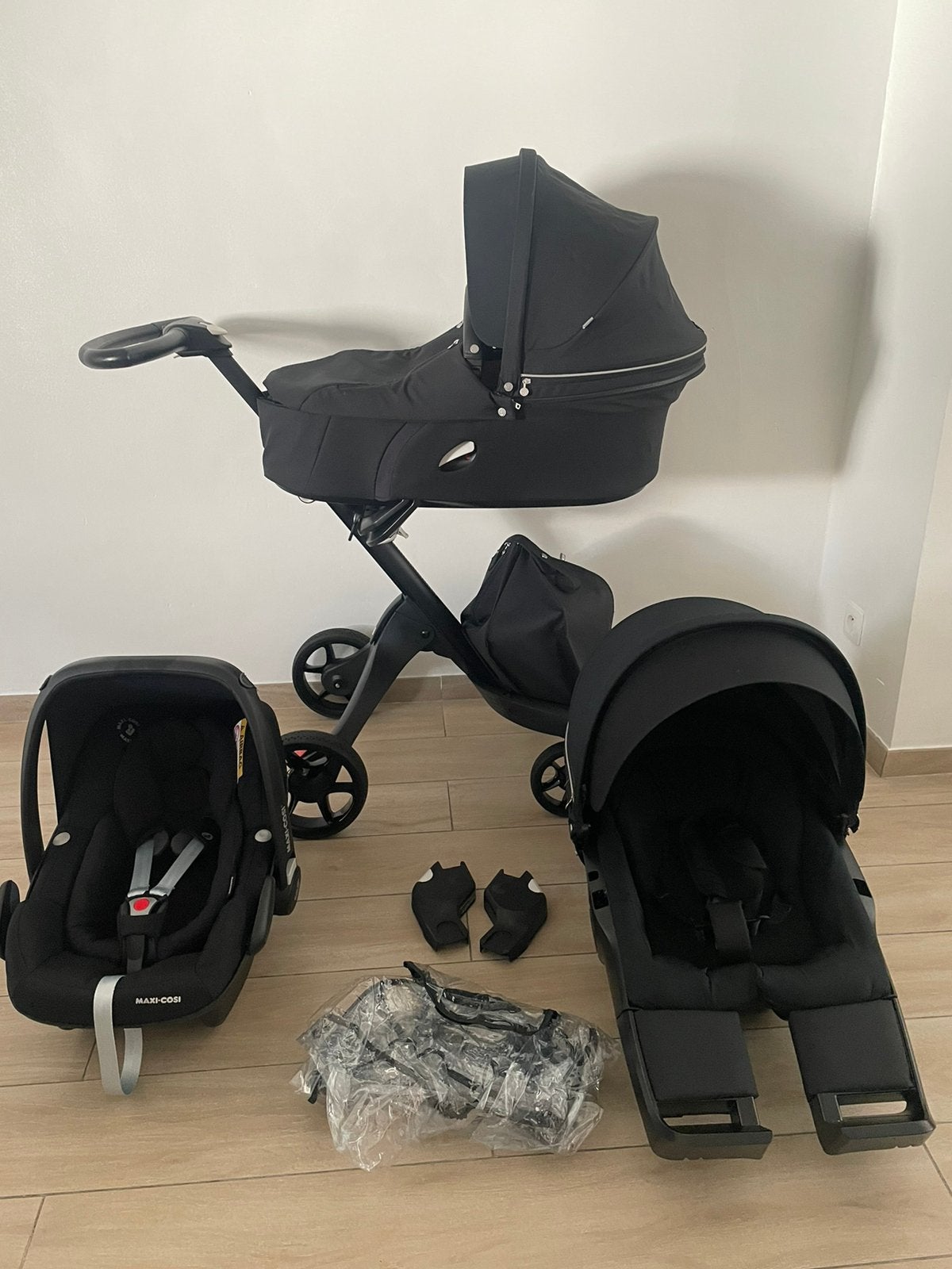 Ensemble complet de poussette 3 en 1 Stokke Xplory noire, Enfants & Bébés, Ba, Comme neuf, Enlèvement, Protection de pluie