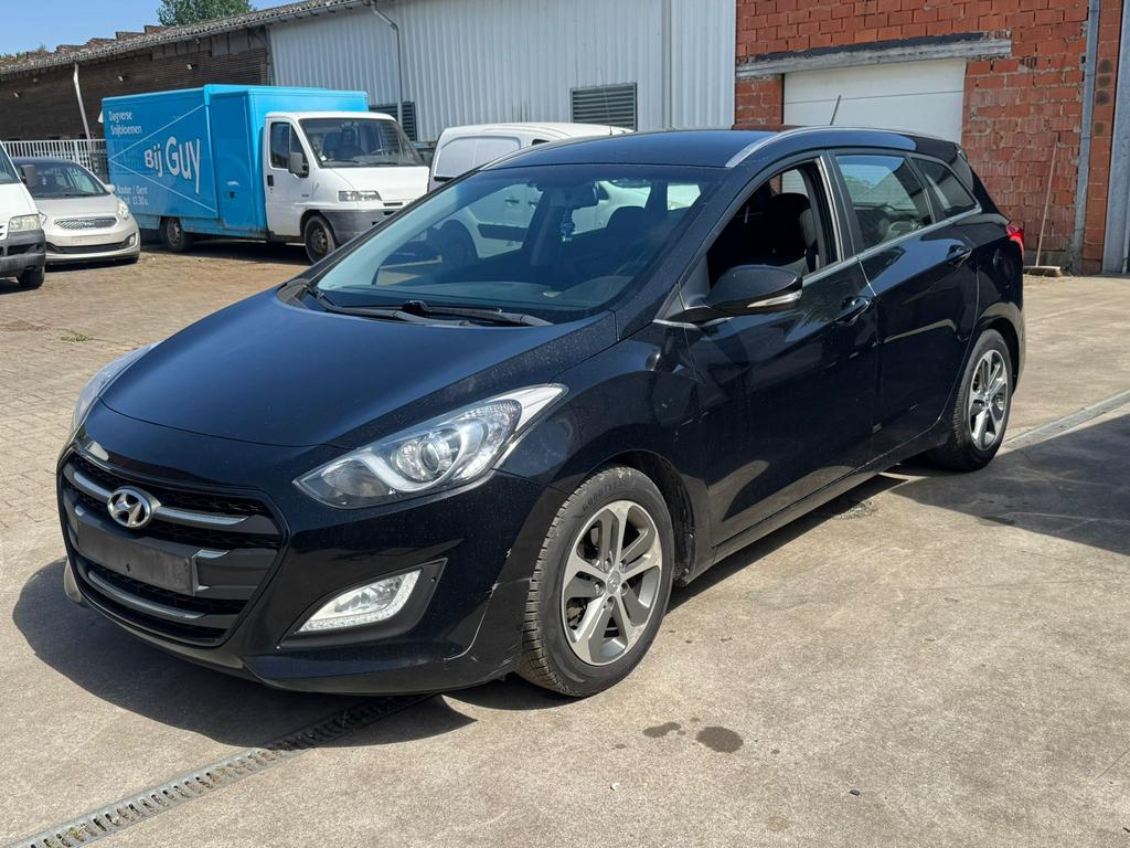 Hyundai I30 1.6CRDi Euro6 break Topstaat, Auto's, Stof, Zwart, Particulier, Te koop
