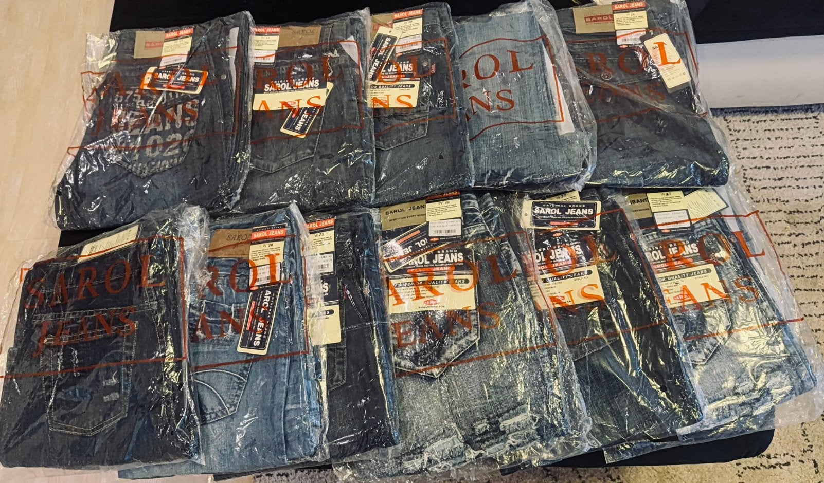 Lot de jeans neufs originaux, de différentes marques et modè, Articles professionnels, Stock & Retail | Voitures, Enlèvement