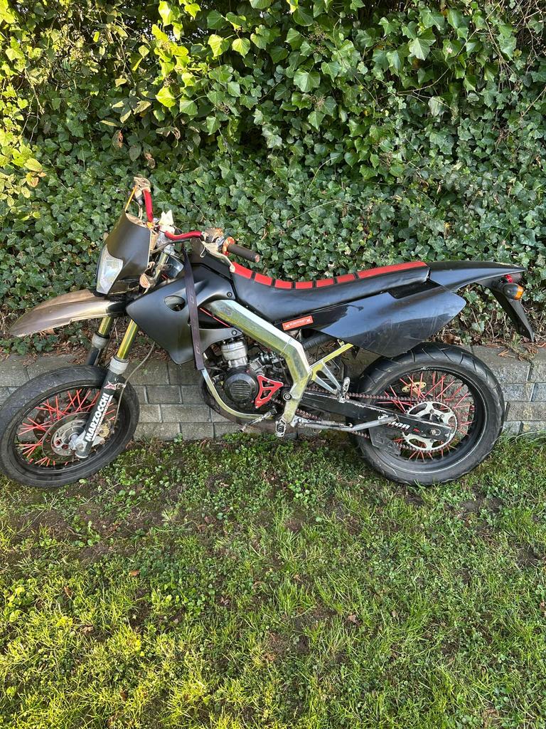 derbi senda edition super motard, Ophalen, Zo goed als nieuw