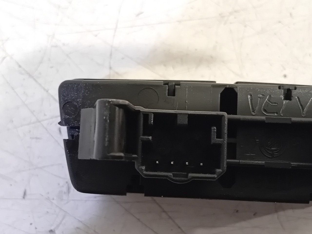 Kofferdeksel schakelaar Maserati Ghibli, Onderdelen@venauto.nl, Gebruikt, Ettenseweg 76, 4706 PB Roosendaal, The Netherlands, Herkomst onderdeel bekend