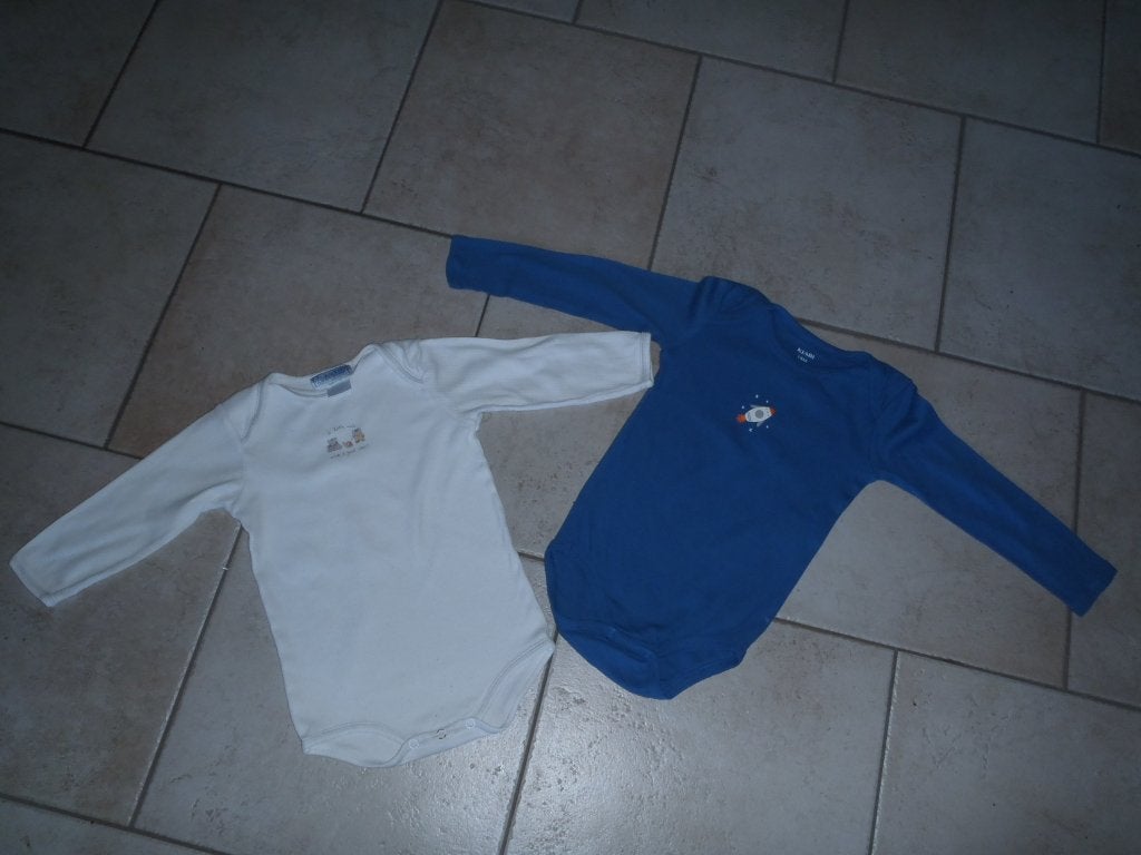 1 set van 2 rompers maat 86, Ophalen of Verzenden, Zo goed als nieuw, Jongetje, Nacht- of Onderkleding