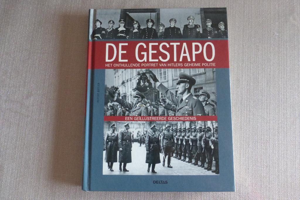 boek over de oorlog De Gestapo, Verzamelen, Ophalen