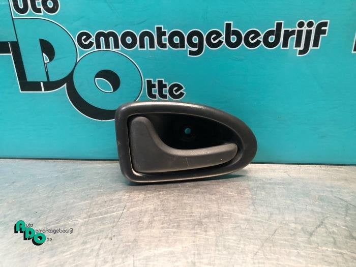 Poignée portière 2portes gauche d'un Opel Vivaro (Vivaro 0, -, Opel, 3 mois de garantie, Utilisé