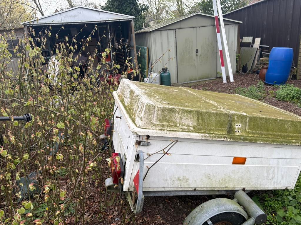 Klein aannhangwagen met deksle, Ophalen, Zo goed als nieuw