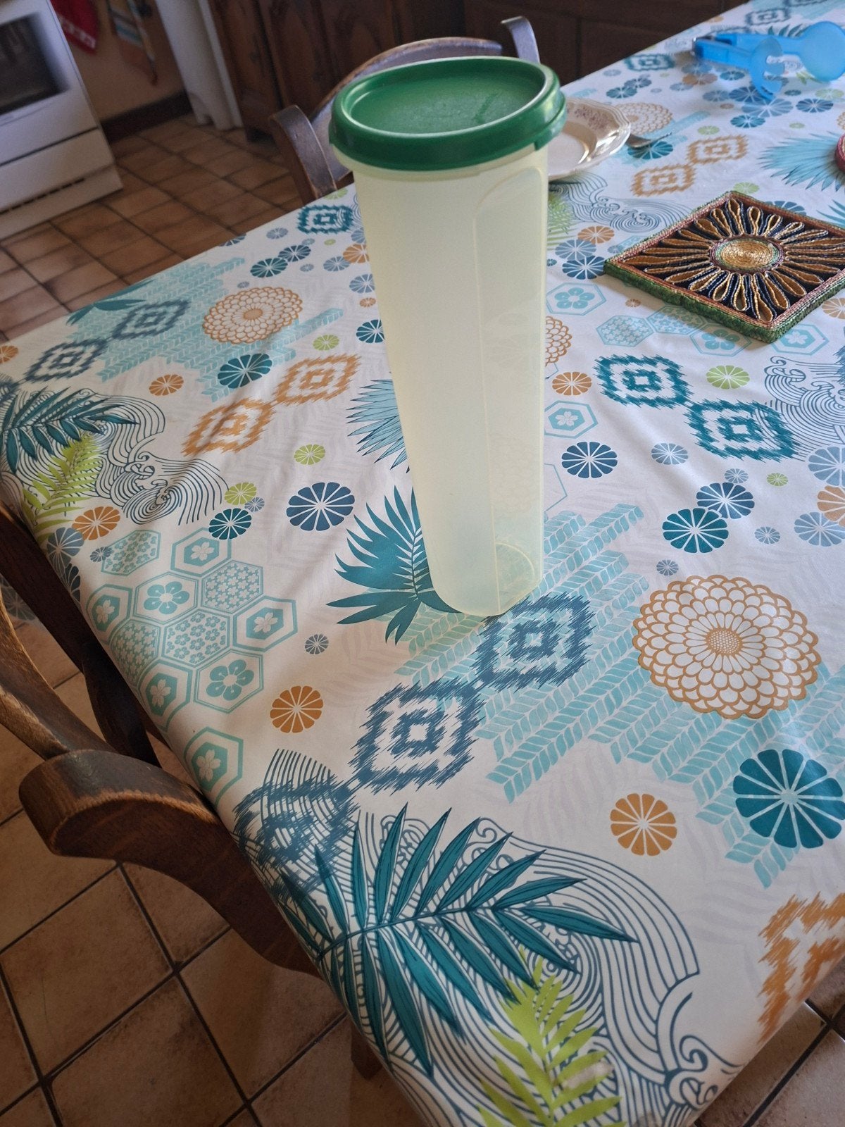 Boite à spaghetti Tupperware. 28cm de haut x 8cm de diamètre, Enlèvement ou Envoi