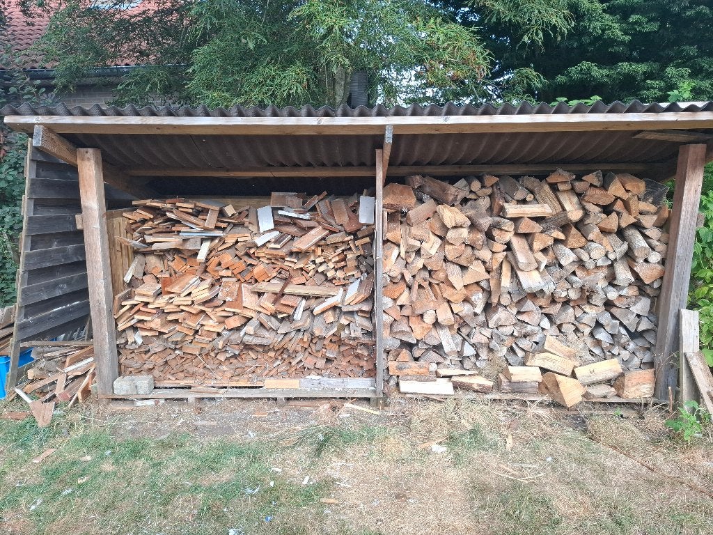 Brandhout + houtresten / Firewood + wood offcuts, Ophalen