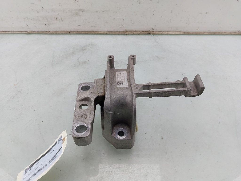 MONTAGE MOTEUR Skoda (|2Q0199262BC|2Q0199262BK|2Q0199262AN|), Utilisé, Skoda
