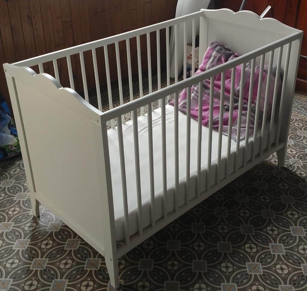 Lit cage bébé + matelas, Enfants & Bébés, Enlèvement, Utilisé, Lit