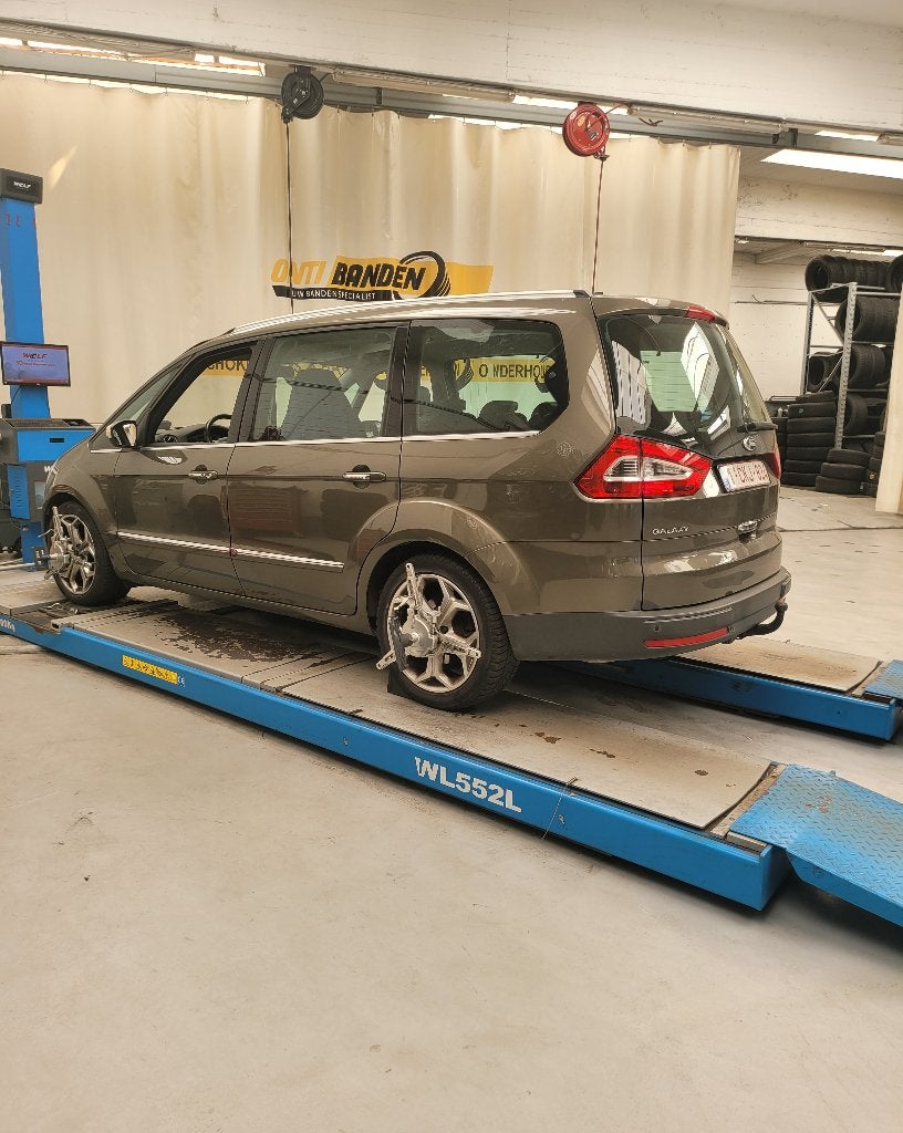 FORD GALAXY TE KOOP VOOR EXPORT, Euro 5, Zwart, 4 cilinders, 7 zetels