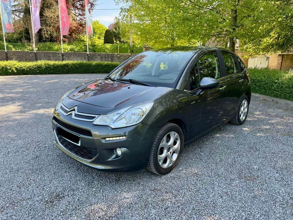 Citroen C3 1.2 PureTech LED Exclusive Pano 81pk Camera Airco, Voorwielaandrijving, 5 deurs, 3 cilinders, 1200 cc