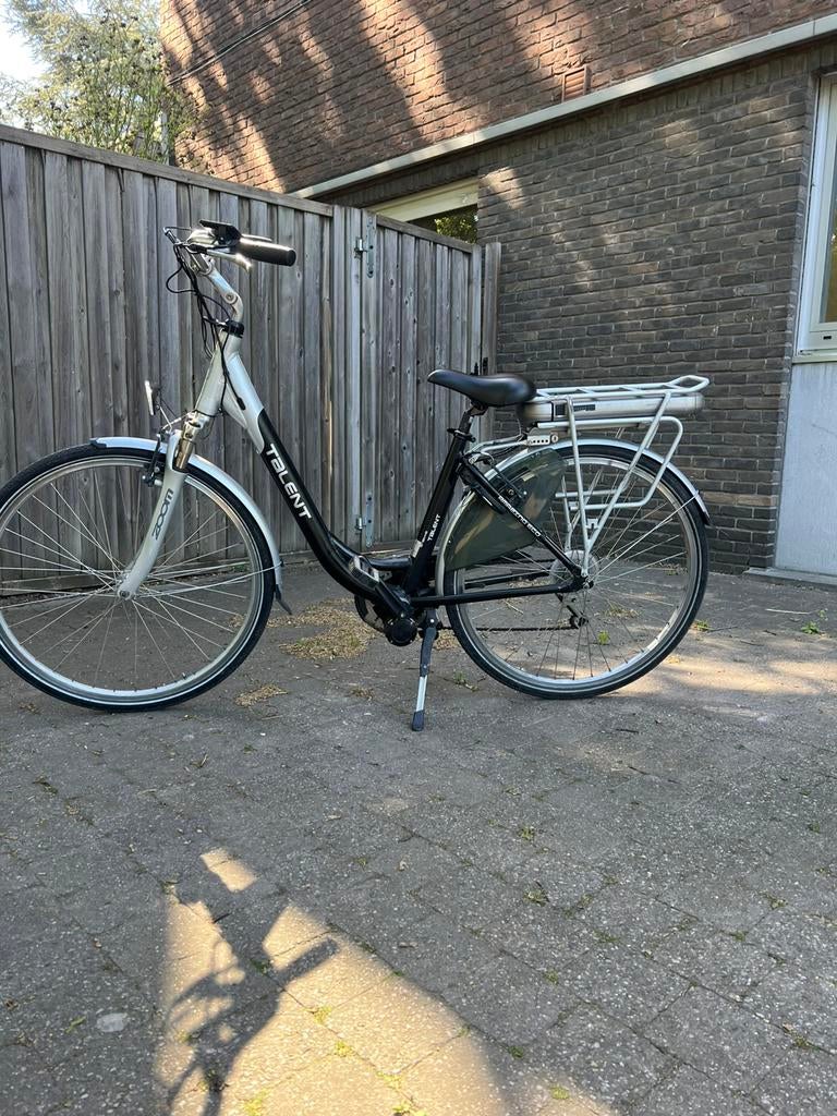 Elektrische fiets talent met middenmotor, Ophalen, Zo goed als nieuw