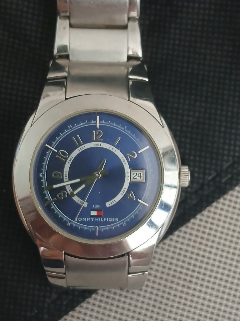 Montre Tommy Hilfliger, Bijoux, Sacs & Beauté, Montre-bracelet, Autres marques, Enlèvement, Utilisé