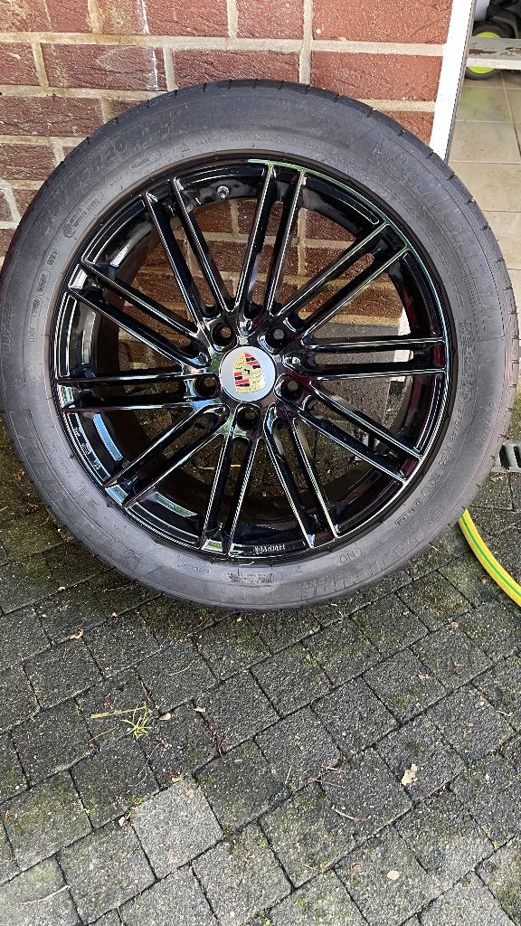4 * jantes  origine porsche cayenne 2019  / 20 pouces, Pneus hiver, Véhicule de tourisme, 275 mm, Enlèvement