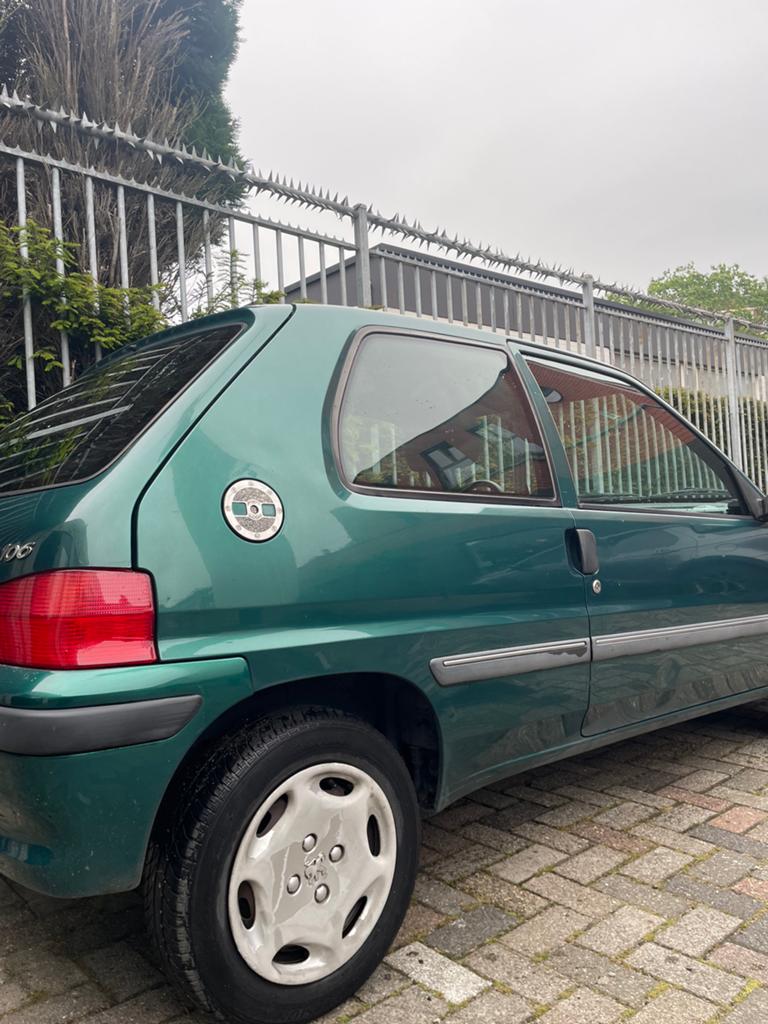 1000 euro met keuring tip tip inorde, Auto's, Peugeot, Alcantara, Handgeschakeld, Particulier, Euro 4