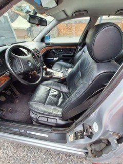 BMW 523i te koop, Autos, BMW, Argent ou Gris, Boîte manuelle, Noir, 5 portes