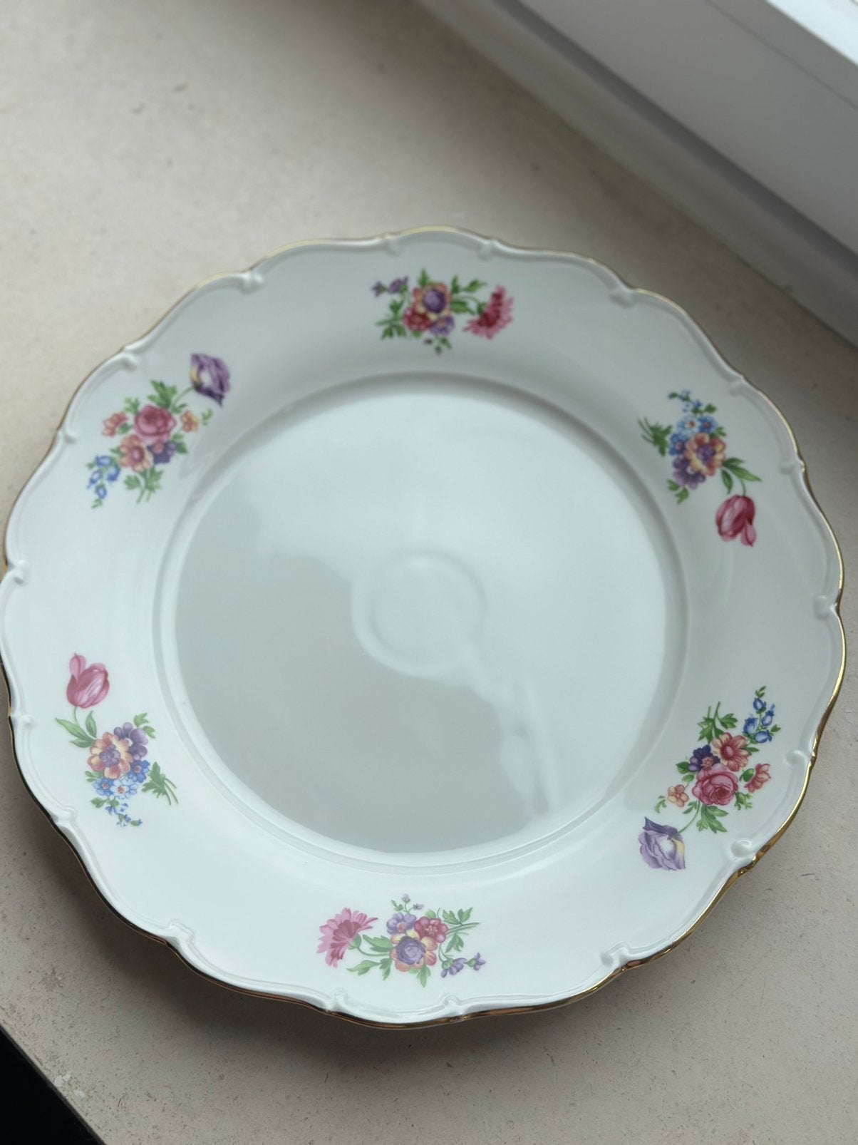 Plat vintage en porcelaine de Tchécoslovaquie, Antiquités & Art, Enlèvement ou Envoi