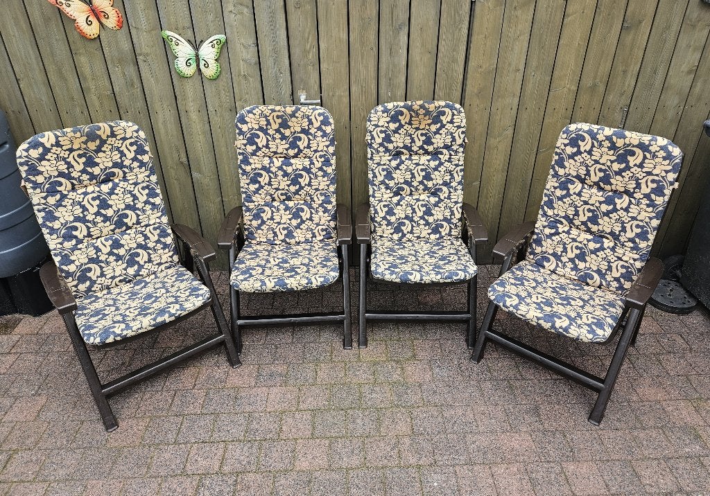 4 Kunststof tuinstoelen / standenstoelen JARDIN met kussens, Ophalen, 4 zitplaatsen, Kunststof, Gebruikt