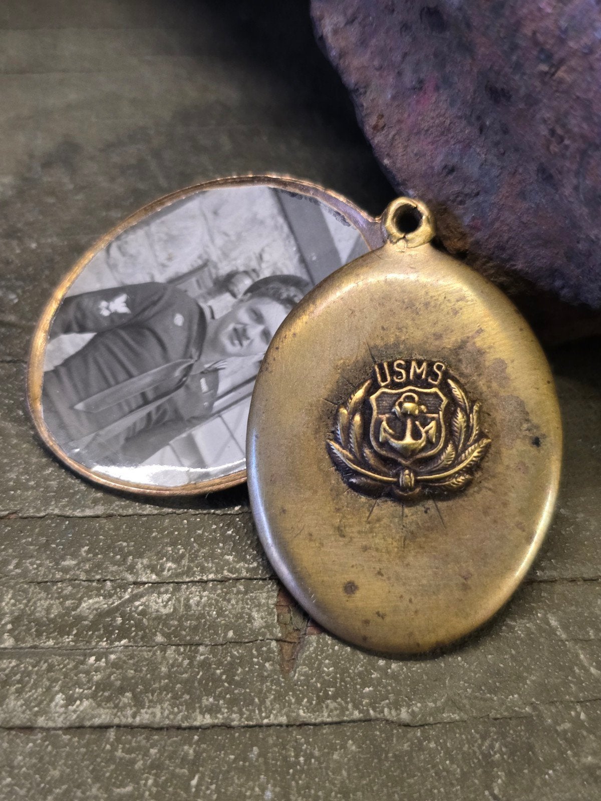 WWII US Navy sweetheart with picture, Ophalen of Verzenden