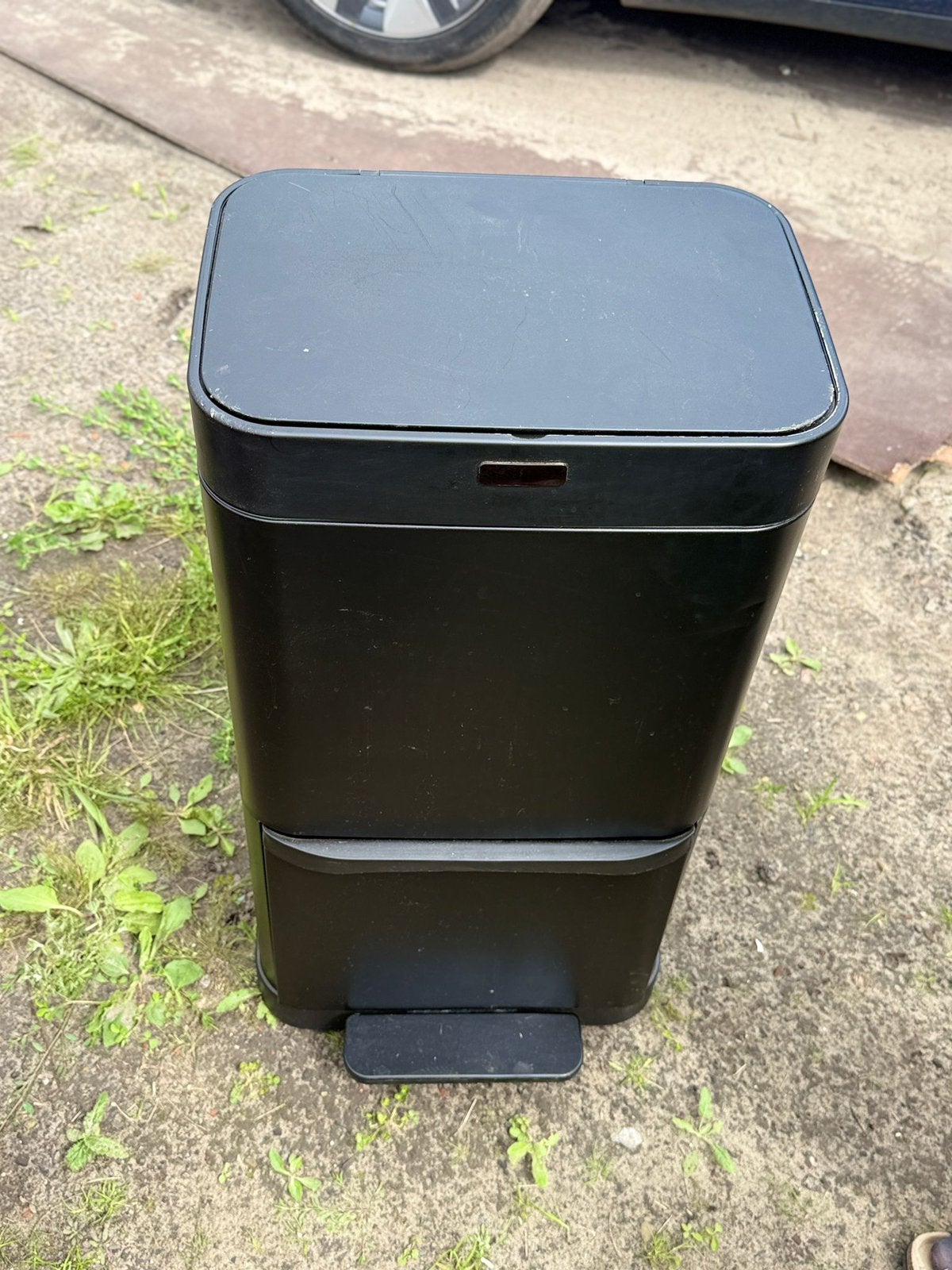 Vuilbak met bewegingsensor, Enlèvement, Utilisé